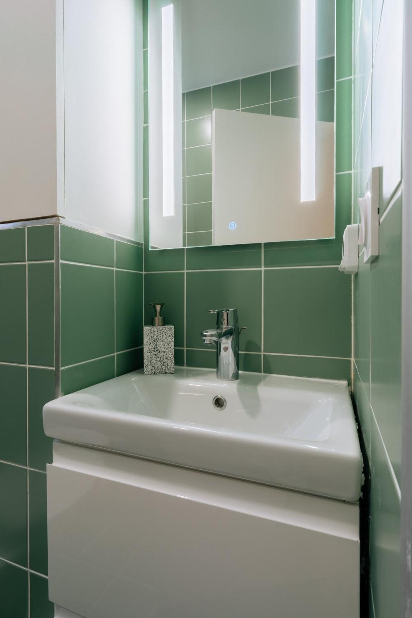 Stunning 1 Bedroom Apartment in Parijs Buitenkant foto